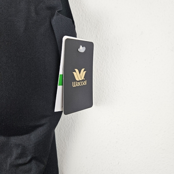 Wacoal Beyond Naked WE121008 Shaper Camisole Black Black Large NWT - Picture 5 of 7